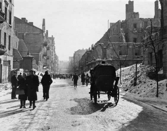 Ulica Wielka w Warszawie w latach 40-tych