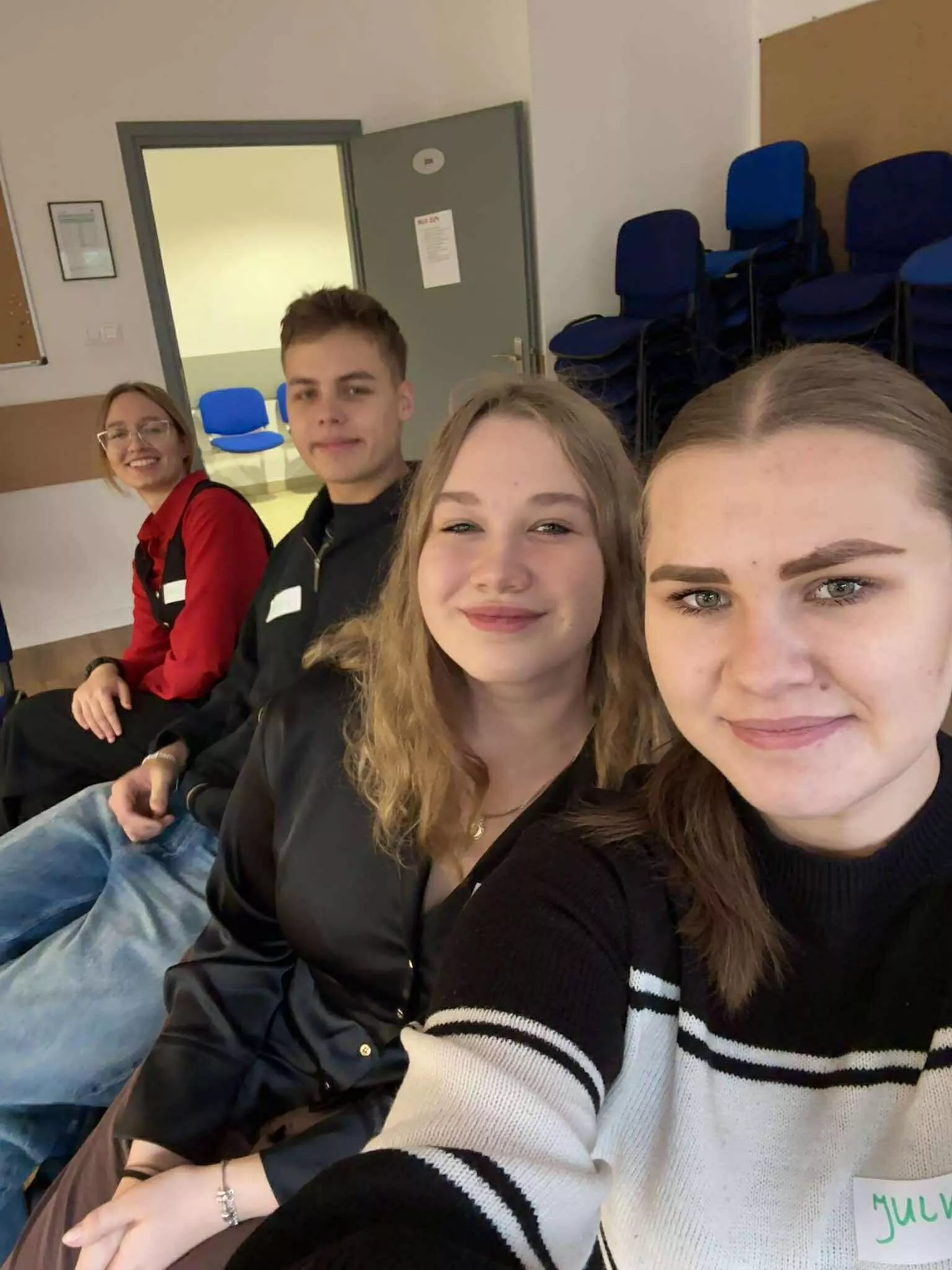 received_1712902183431758.webp